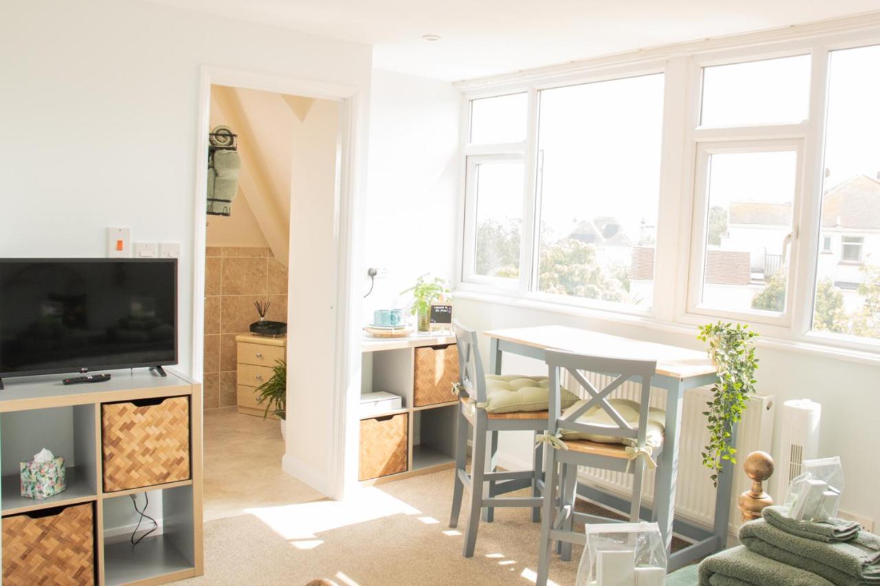 B'S Place Guest House Пейнтън Екстериор снимка