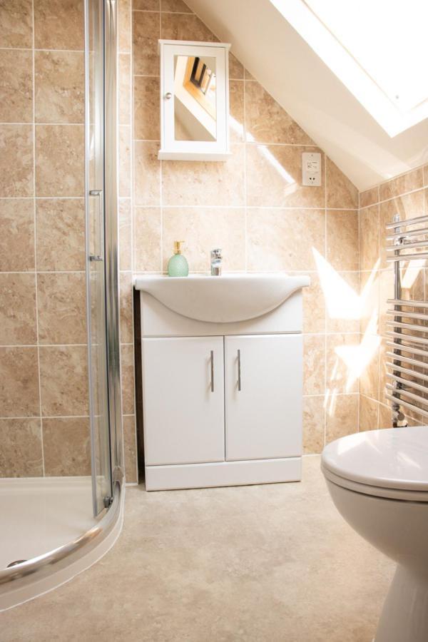 B'S Place Guest House Пейнтън Екстериор снимка