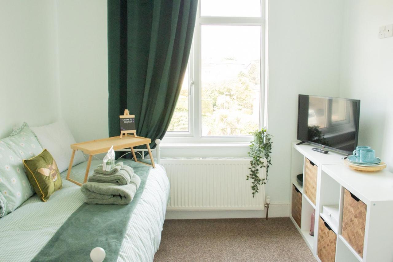 B'S Place Guest House Пейнтън Екстериор снимка