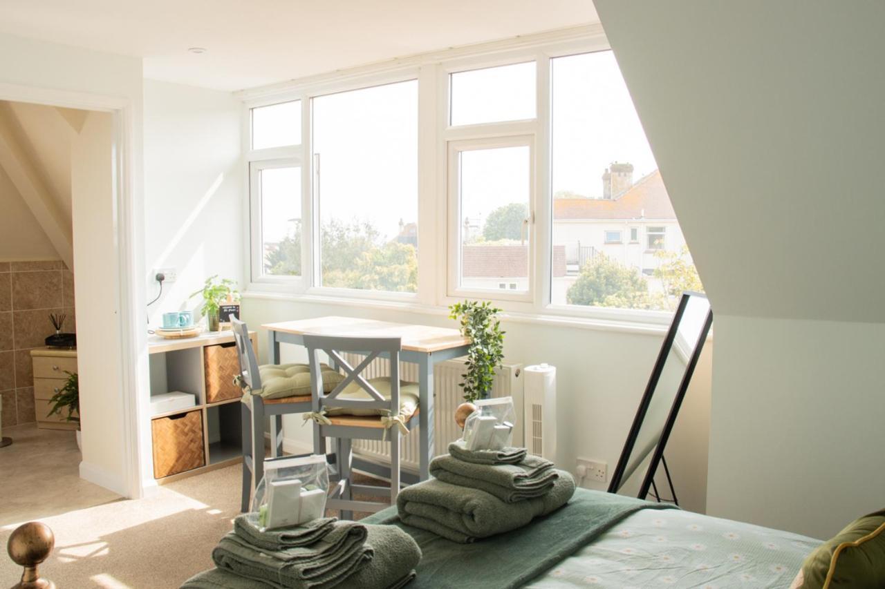 B'S Place Guest House Пейнтън Екстериор снимка